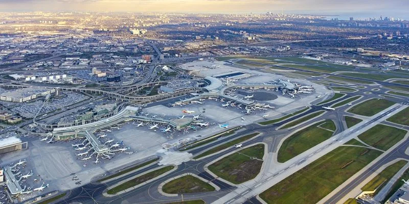 Toronto Pearson International Airport - YYZ Terminal