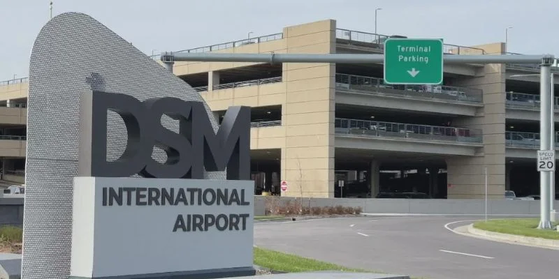 Des Moines International Airport DSM Terminal