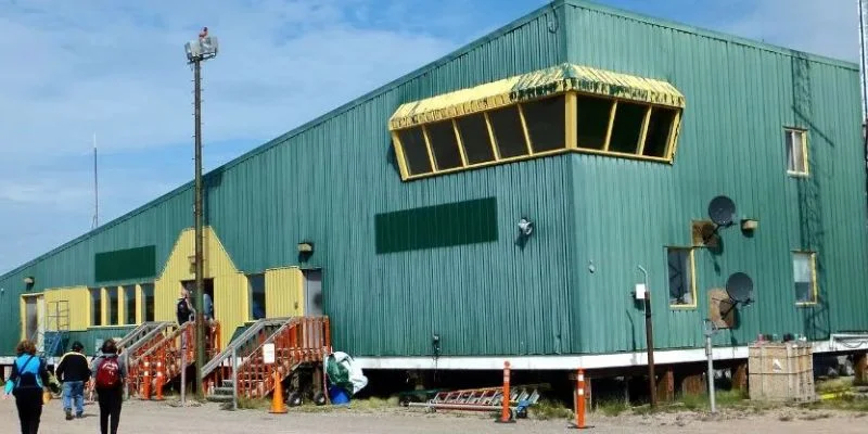 Baker Lake Airport - YBK Terminal