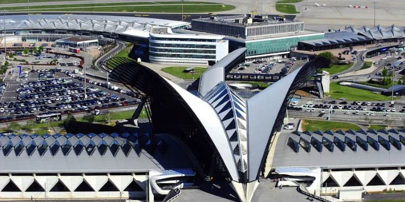 Emirates Airlines LYS Terminal