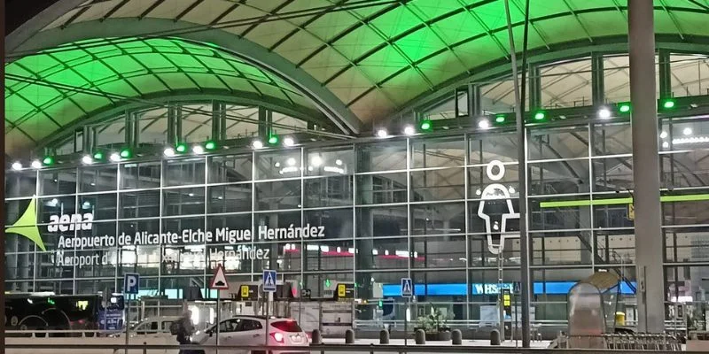 Emirates Airlines ALC Terminal
