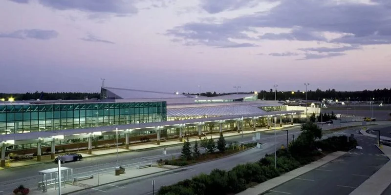 Emirates Airlines MHT Terminal