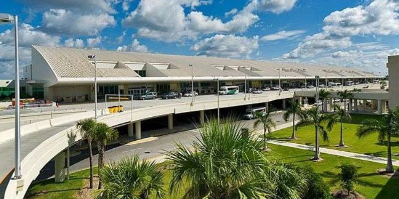 Emirates Airlines RSW Terminal