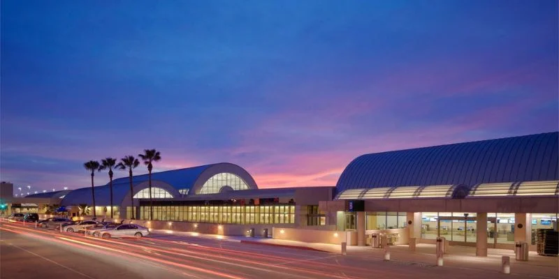 Emirates Airlines SNA Terminal
