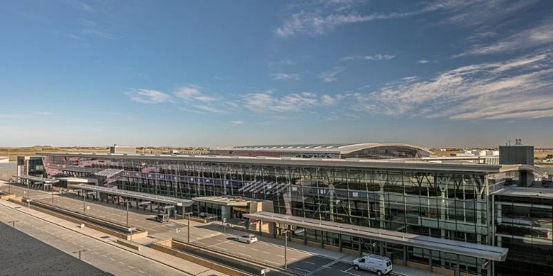 Emirates Airlines YYC Terminal